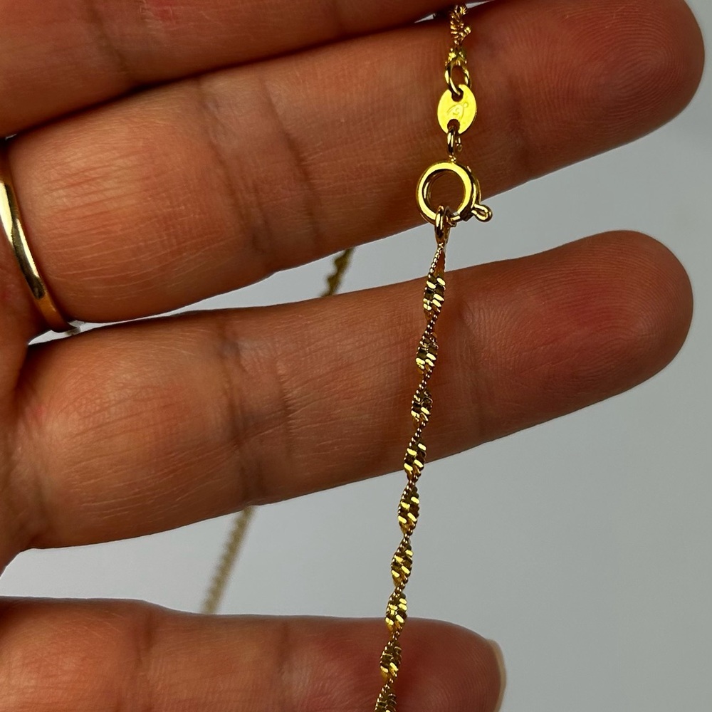 Gold Toned Heart Pendant Necklace - Women's Jewelry 18” Fashion Jewelry - Picture 3 of 4